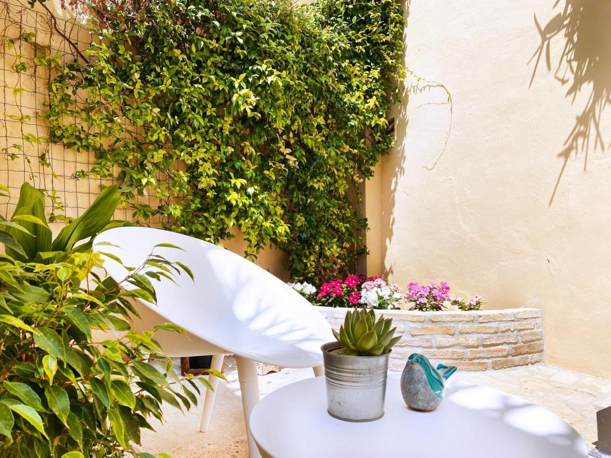 Lucenova Suite Guest-House Cagliari Exterior photo